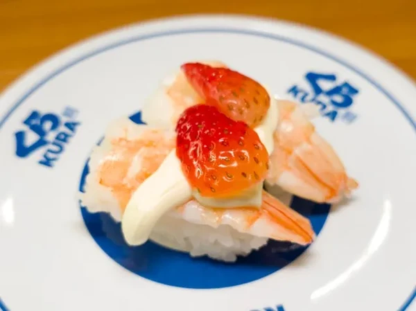 Sensasi Baru! Sushi Strawberry Keju: Kreasi Unik yang Menggoda