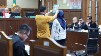 Sidang Hasto: Saeful Bahri Paksa Riezky Mundur, Harun Masiku Pengganti? Sidang Hasto: Saeful Bahri Paksa Riezky Mundur, Harun Masiku Pengganti?