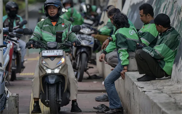 THR Ojol 2025: Menteri Pastikan Bonus Maksimal, Simak!