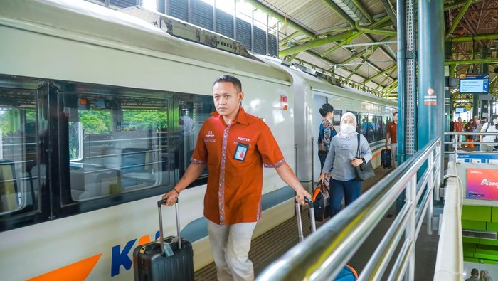 Waisak Segera Tiba! KAI Siapkan 2.441 Perjalanan & 980 Ribu Kursi