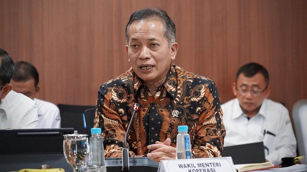 Wakil Menteri Koperasi Pimpin Koperasi Merah Putih: Inisiatif Baru!