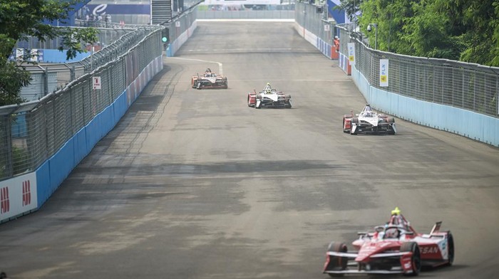 Formula E Jakarta 2025: Aksi Sengit Kualifikasi Seri 11